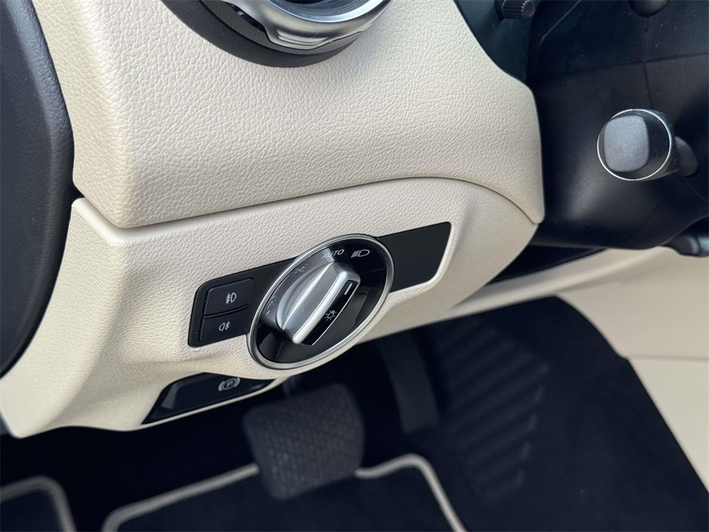 2020 Mercedes Benz GLA 250 4MATIC photo 26