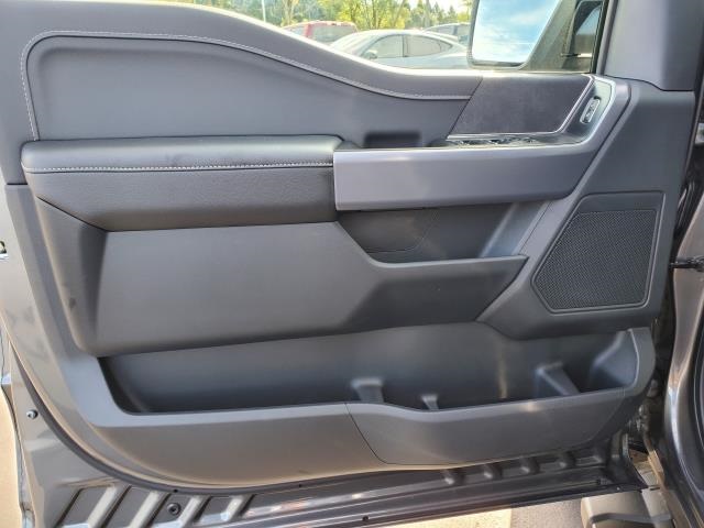 2025 Ford F-150 XLT photo 11