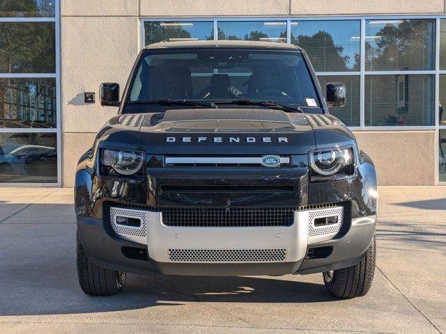 2025 Land Rover Defender 130 S photo 2