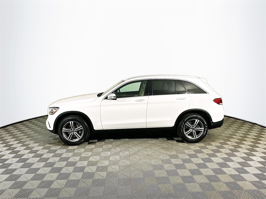 2022 Mercedes Benz GLC 300 4MATIC photo 4