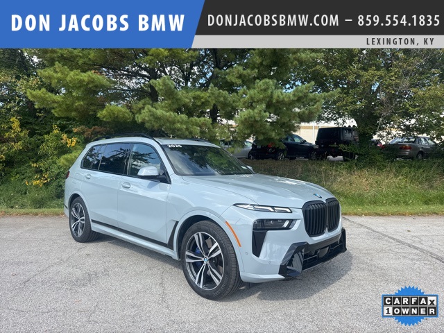 2025 BMW X7 40i's photo