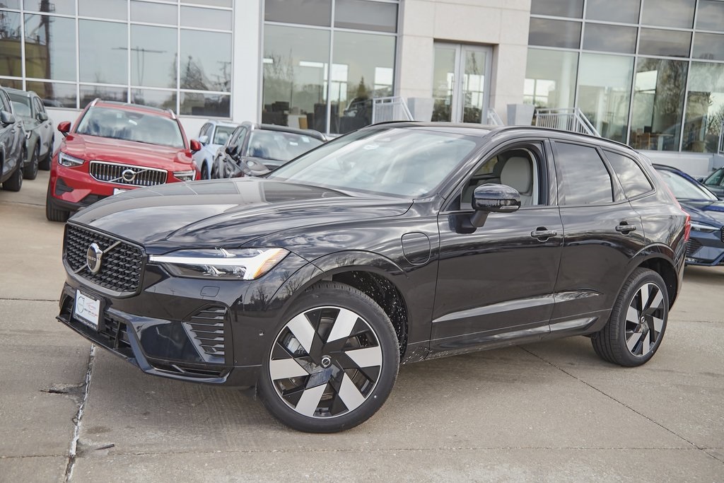 2025 VOLVO XC60 - Image 2