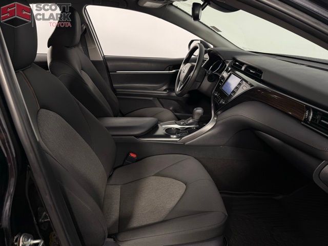 2019 Toyota Camry LE photo 12
