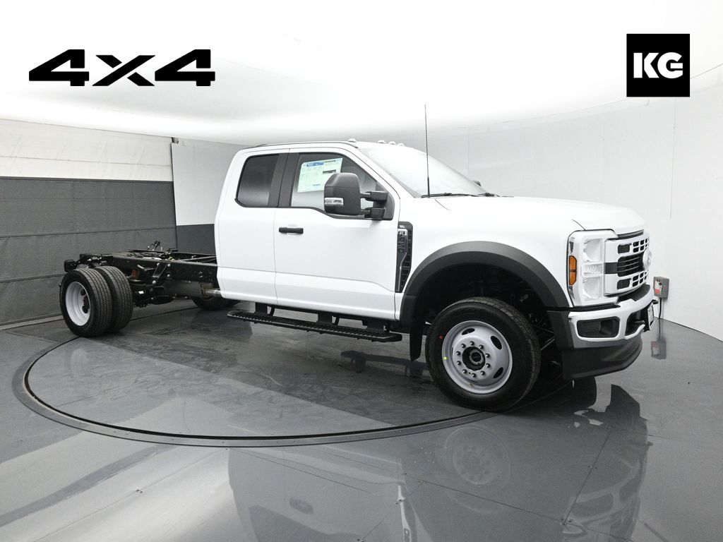 2025 Ford F-450 Super Duty Chassis Cab XL's photo