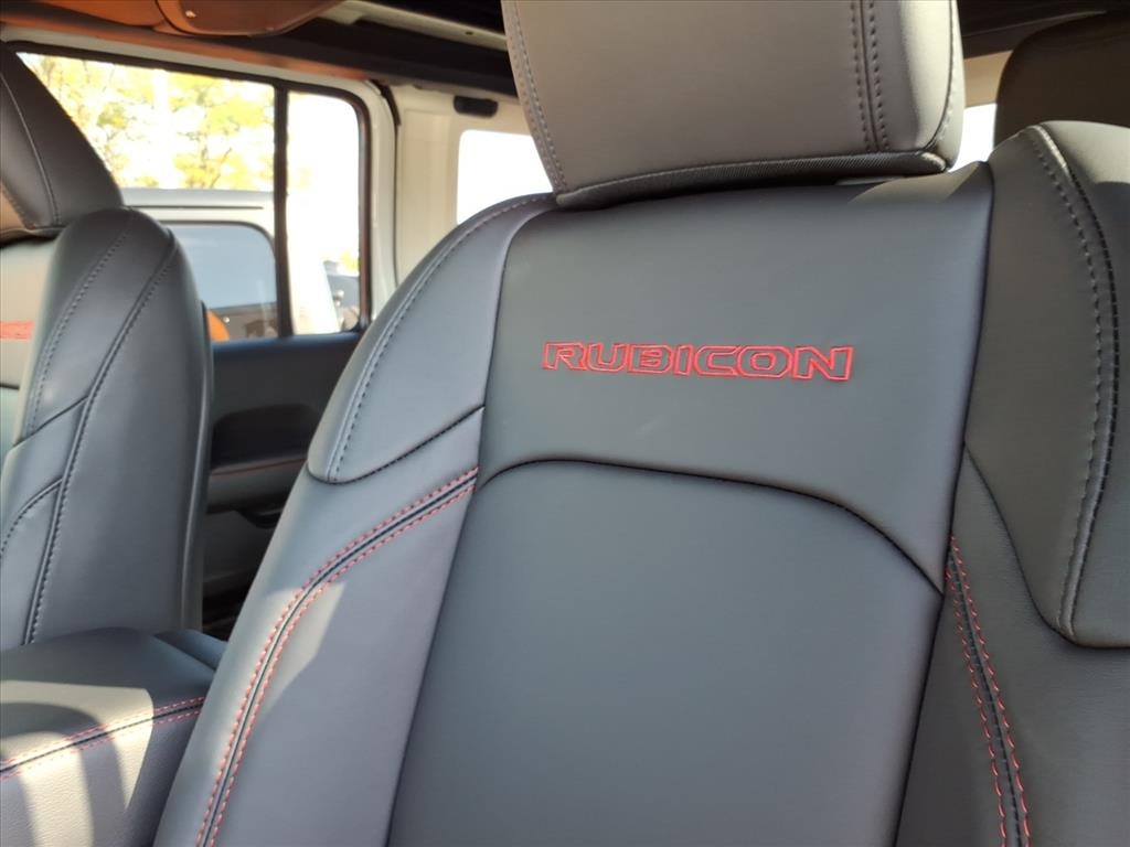 2025 Jeep Wrangler Rubicon X photo 10