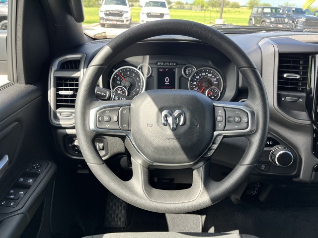 2025 Ram 1500 Tradesman photo 6