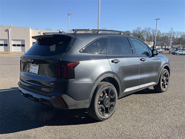 2025 Kia Sorento S photo 3