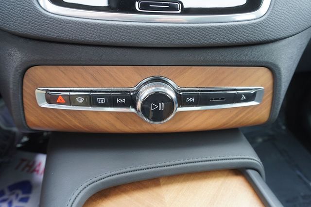 2024 Volvo XC90 B5 Plus photo 32