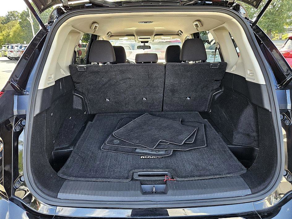 2024 Nissan Rogue S photo 12