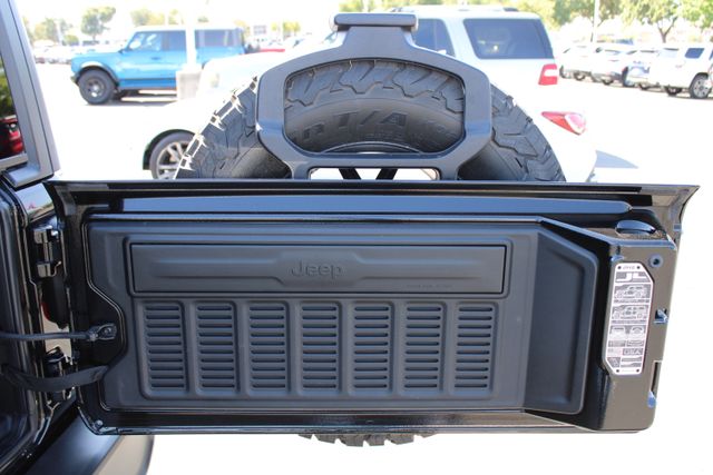 2024 Jeep Wrangler Rubicon photo 29