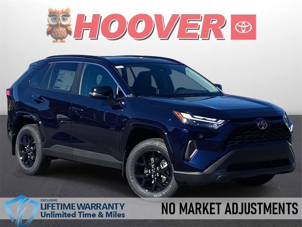 2025 Toyota RAV4 XLE's photo