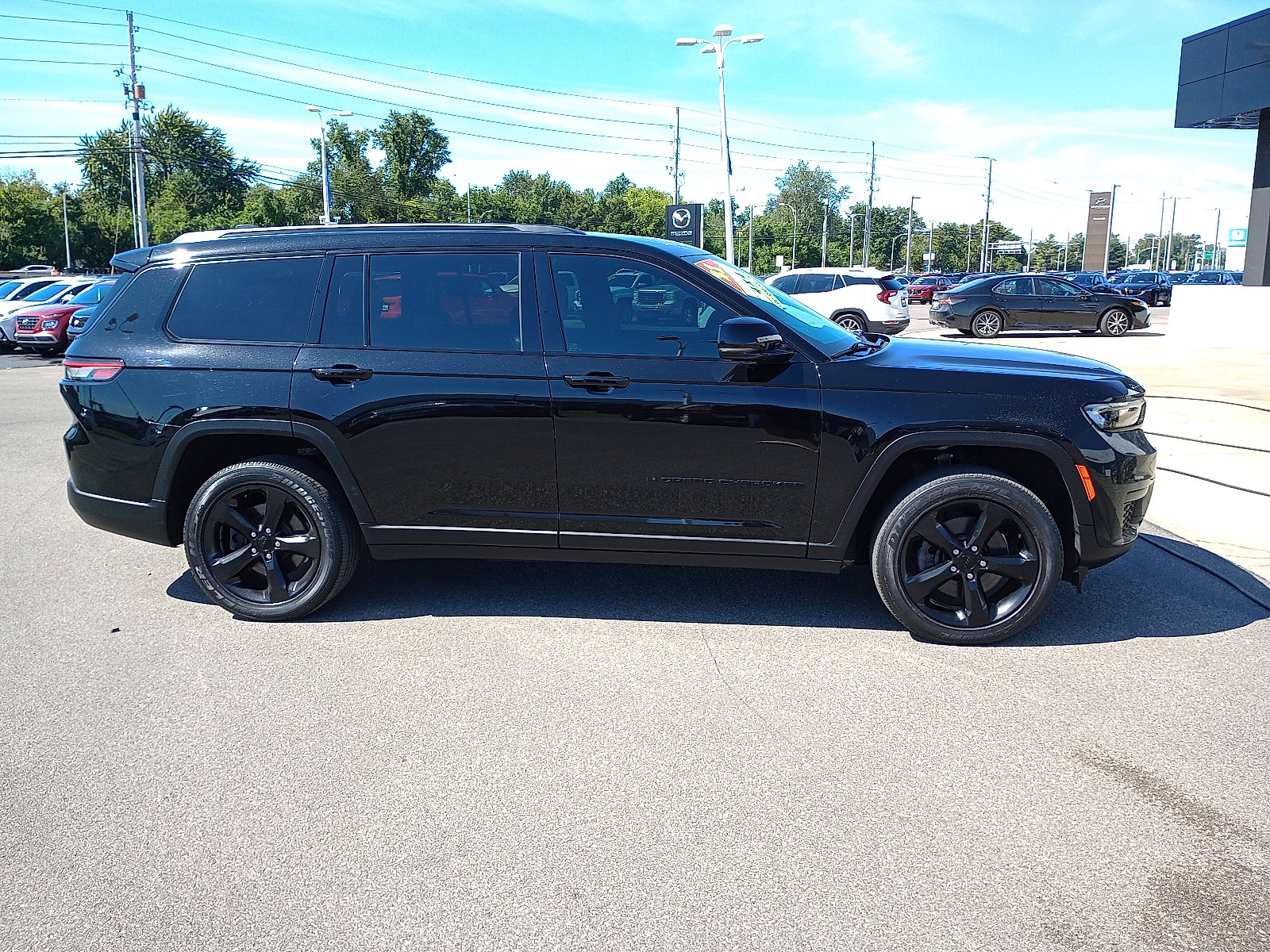 2021 Jeep Grand Cherokee Altitude photo 2