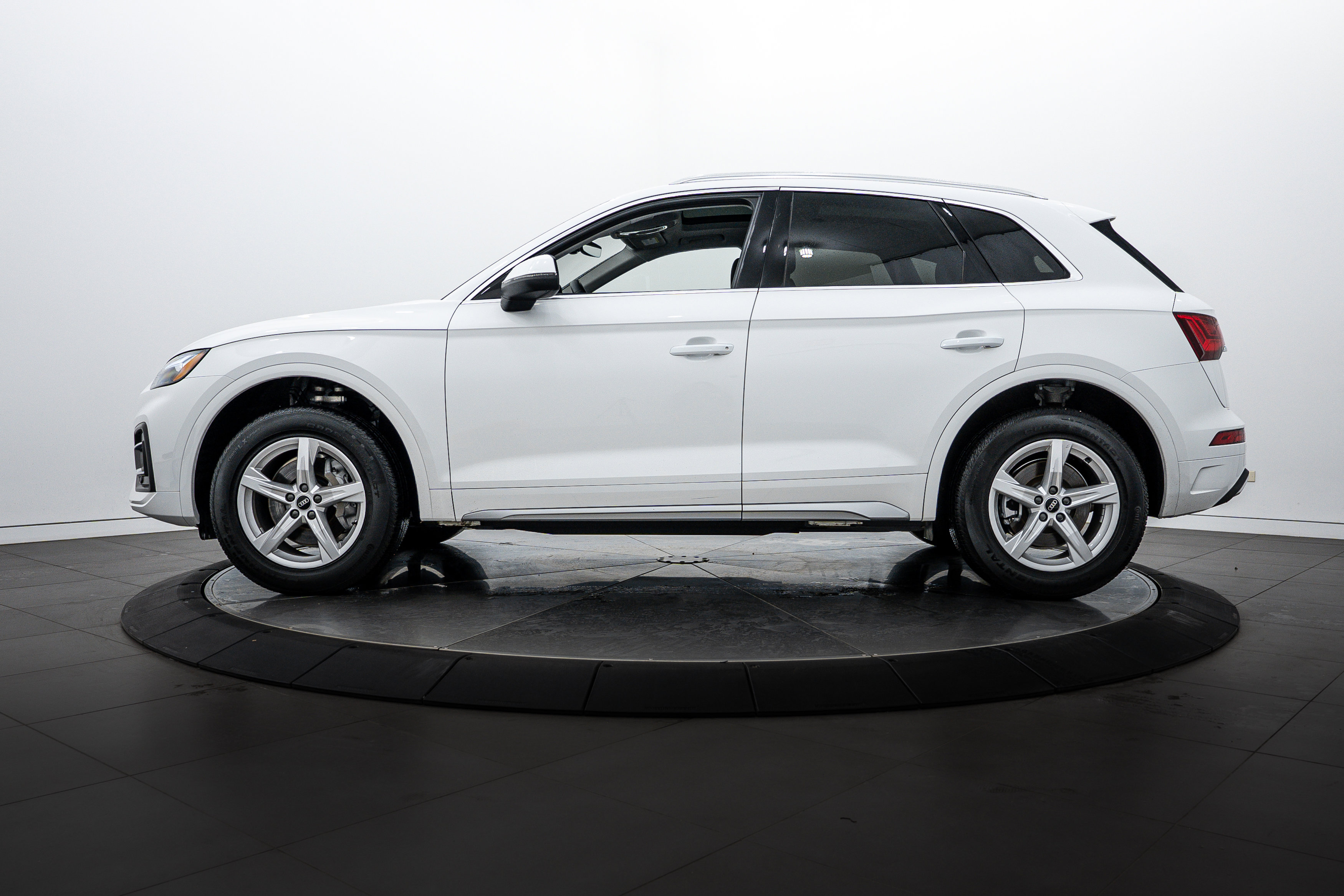2023 Audi Q5 Premium photo 4