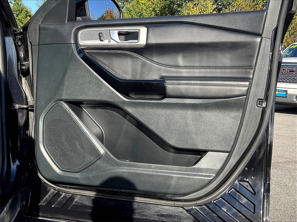 2023 Ford Explorer ST photo 8