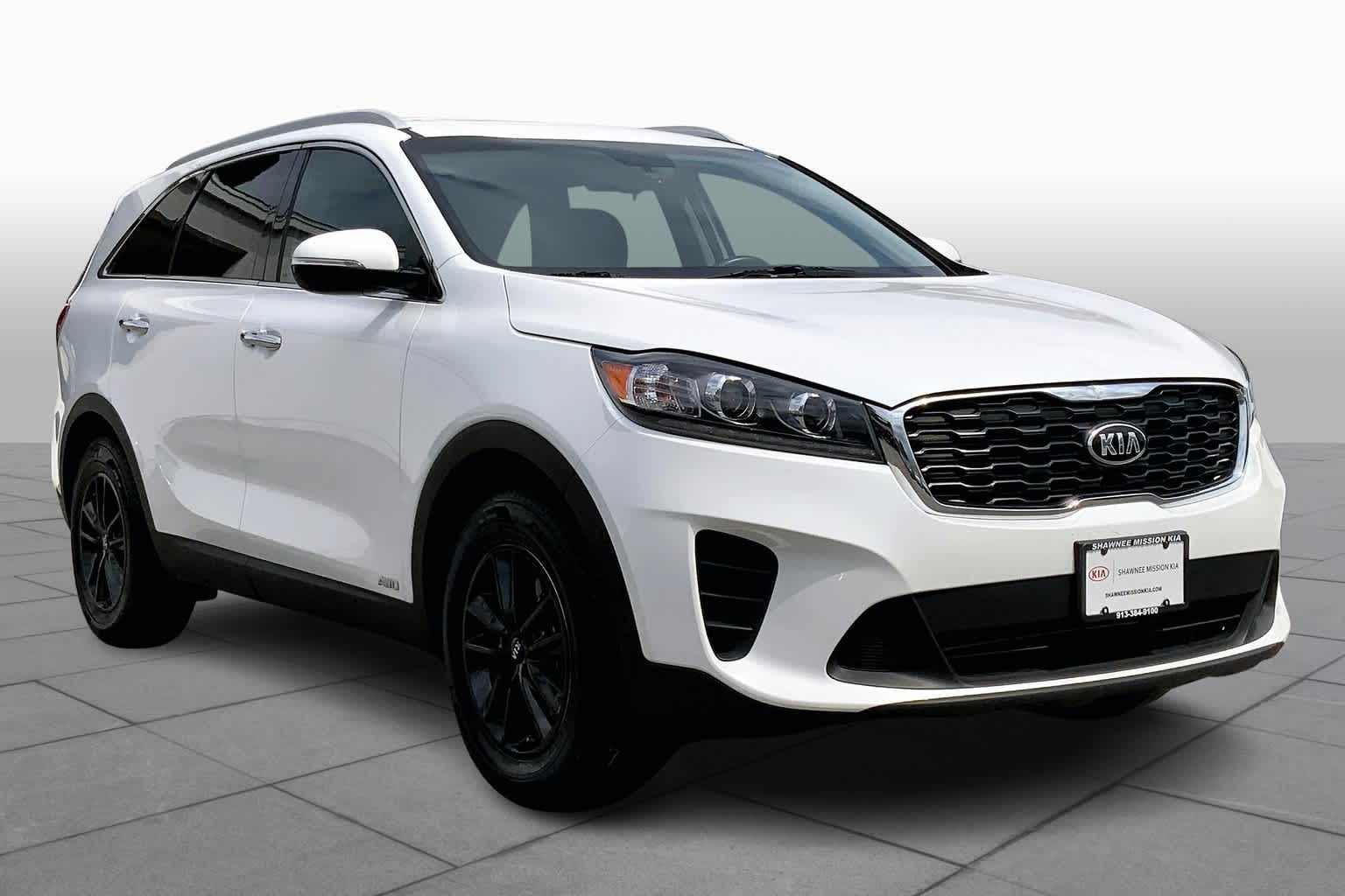 Used 2019 Kia Sorento LX with VIN 5XYPGDA34KG555508 for sale in Kansas City