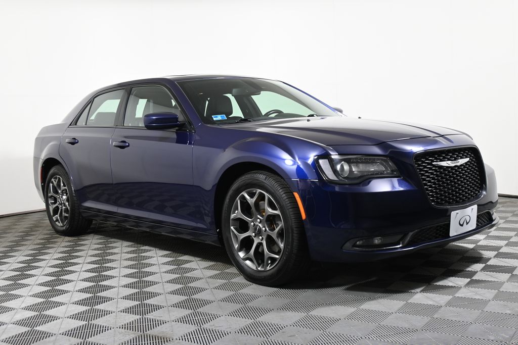 2017 Chrysler 300 S photo 8