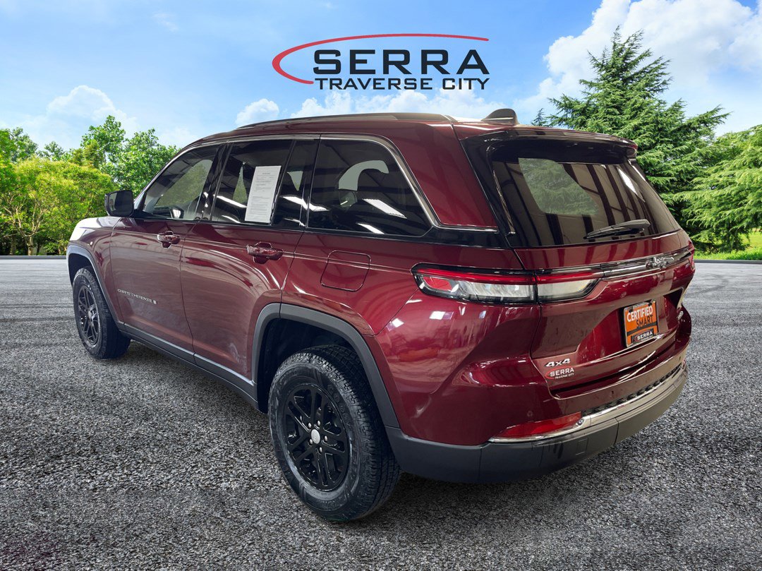 2023 Jeep Cherokee Laredo photo 7