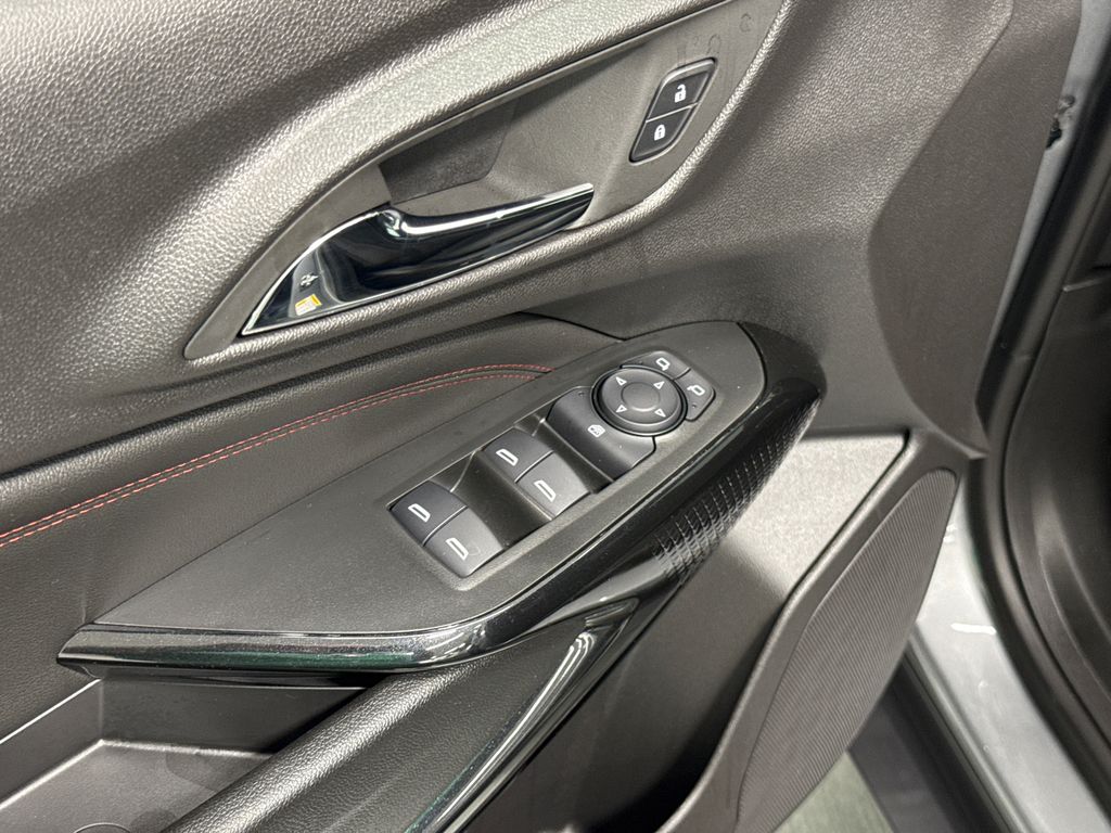 2025 Chevrolet Trax photo 12