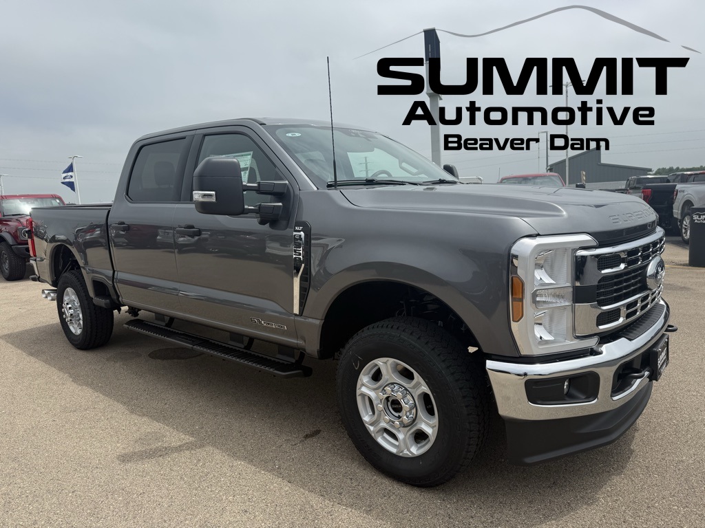 2025 Ford F-350 Super Duty XLT's photo