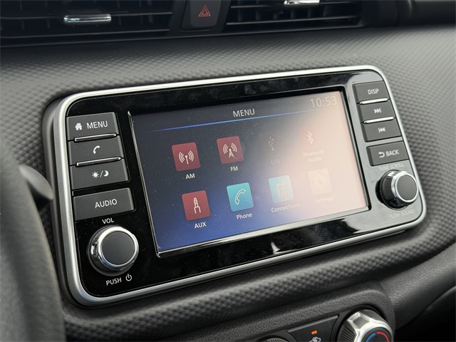 2025 Nissan Kicks Play S photo 14