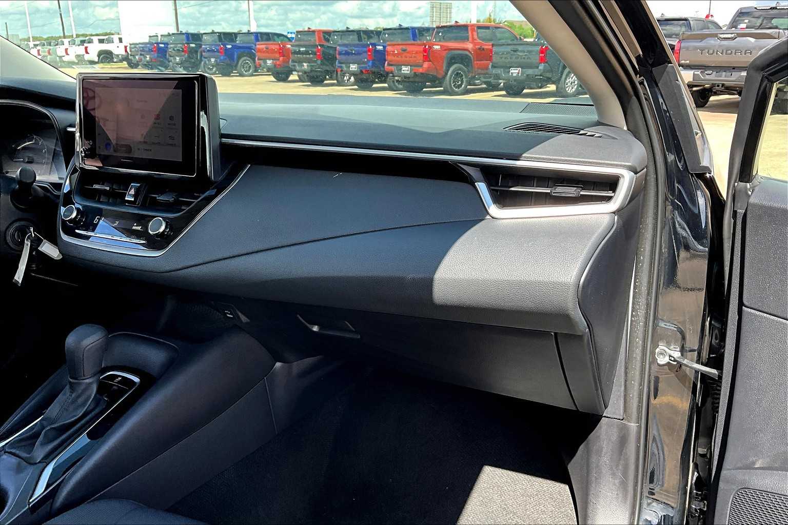 2024 Toyota Corolla LE photo 17