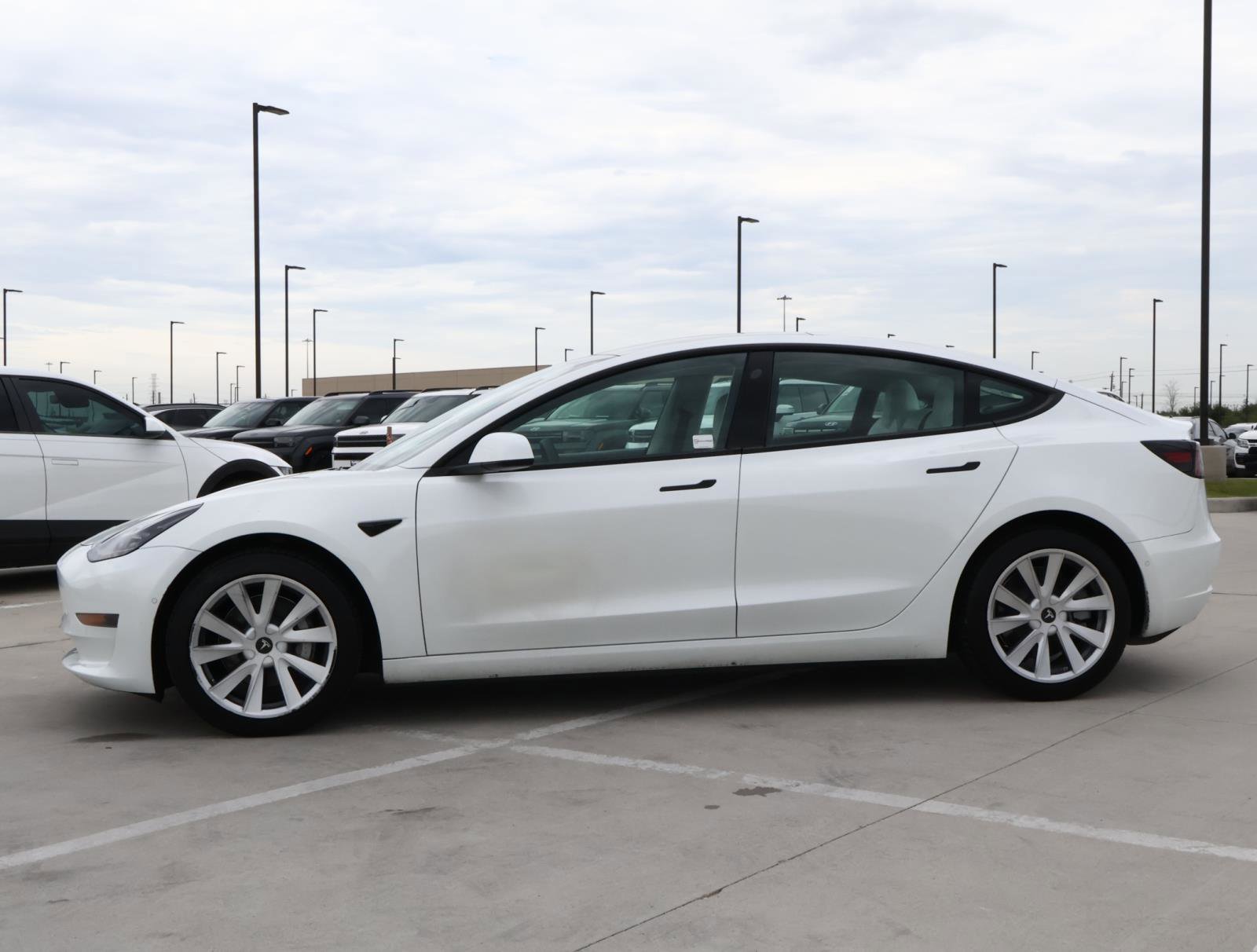 Used 2022 Tesla Model 3 Long Range with VIN 5YJ3E1EB4NF154816 for sale in Friendswood, TX