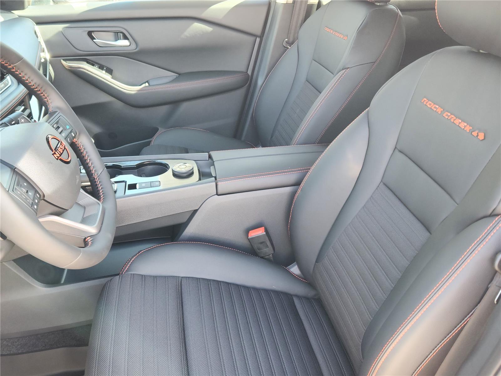 2026 Nissan Rogue SV photo 3