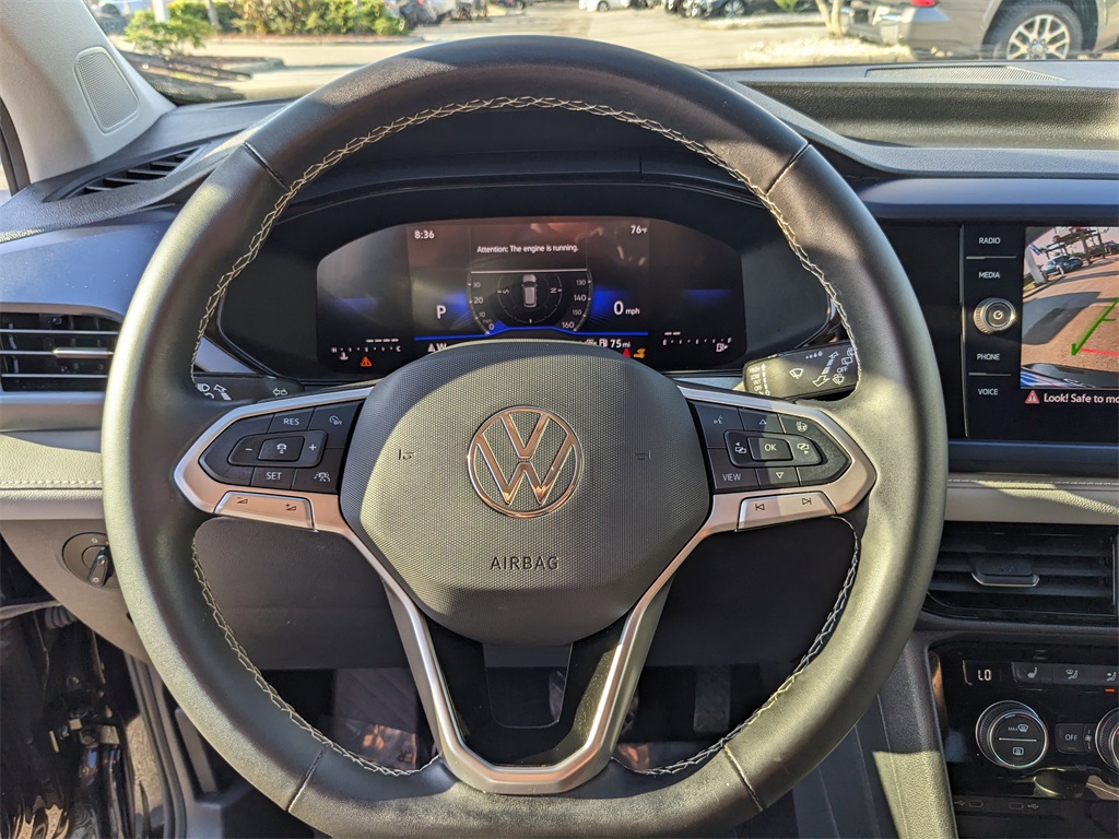 2024 Volkswagen Taos SE photo 27