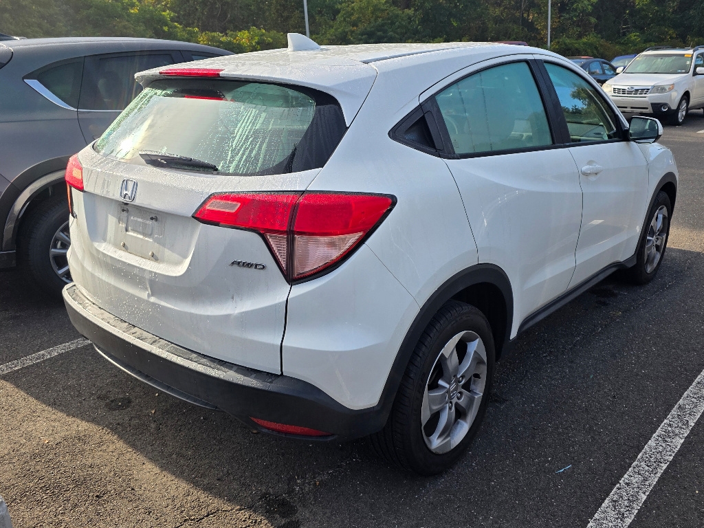 2018 Honda HR-V LX photo 3