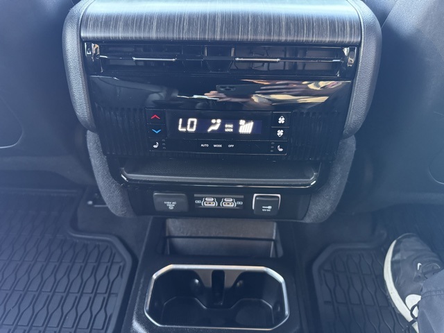2024 Jeep Wagoneer Series II photo 18
