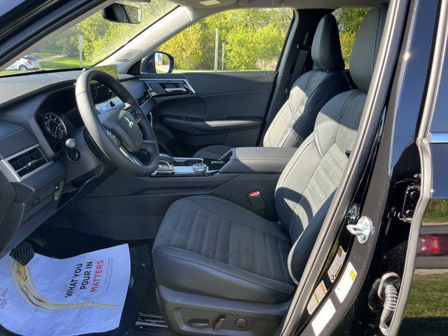 2025 Mitsubishi Outlander SE 2.5 photo 11