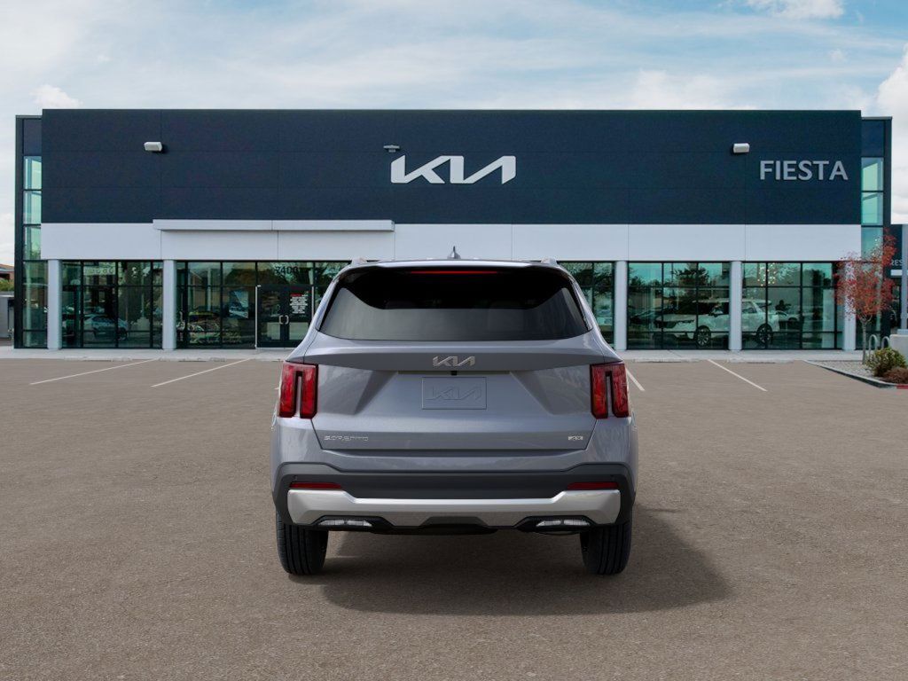 2025 Kia Sorento S photo 4