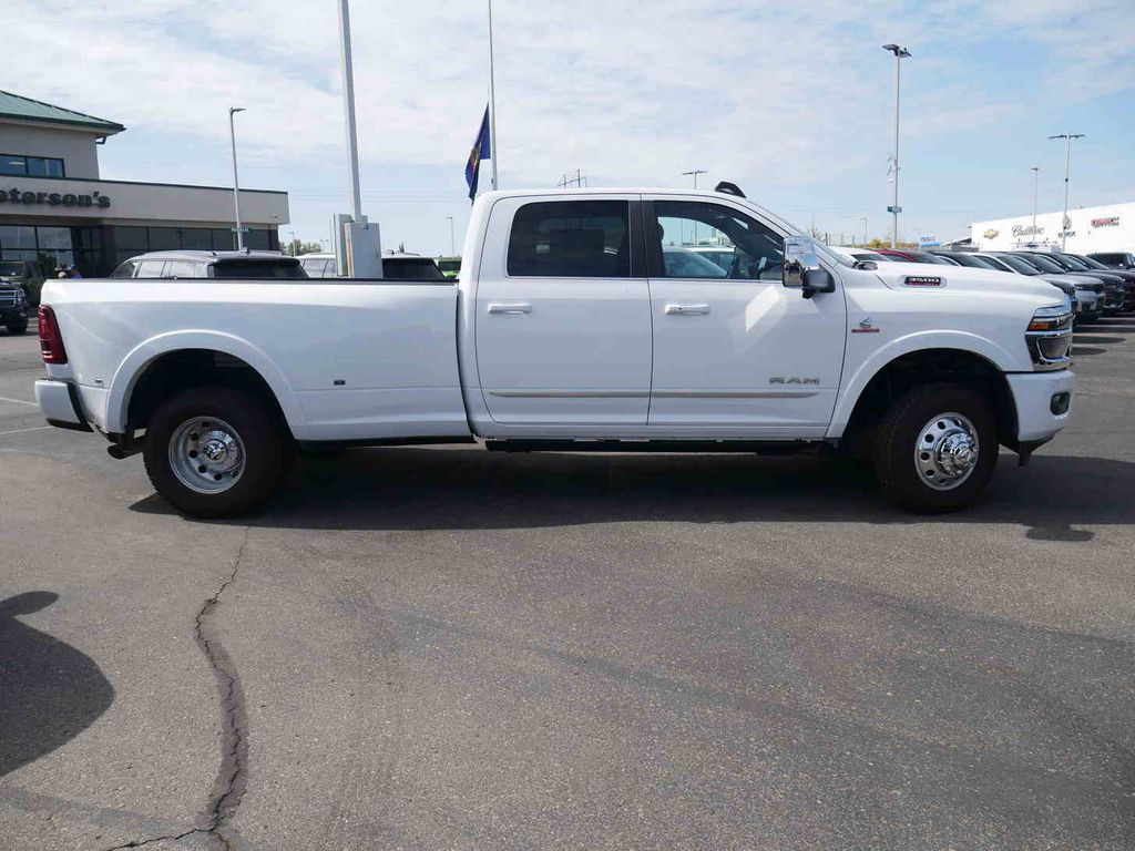 2026 Ram 3500 Limited photo 28