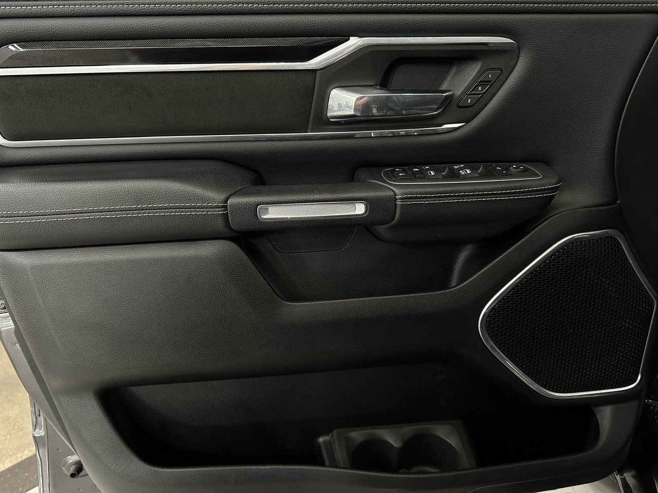 2022 Ram 1500 Laramie photo 20