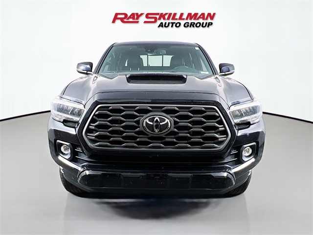 2021 Toyota Tacoma TRD Sport photo 2