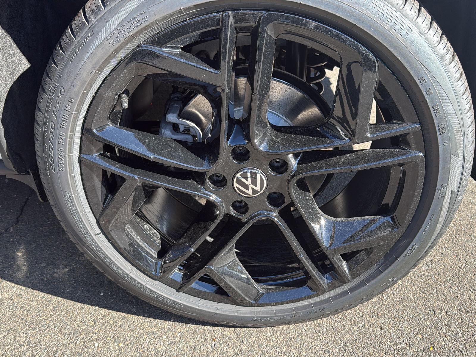 2025 Volkswagen Tiguan SE R-Line Black photo 22