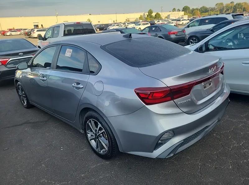 2023 Kia Forte LXS photo 2