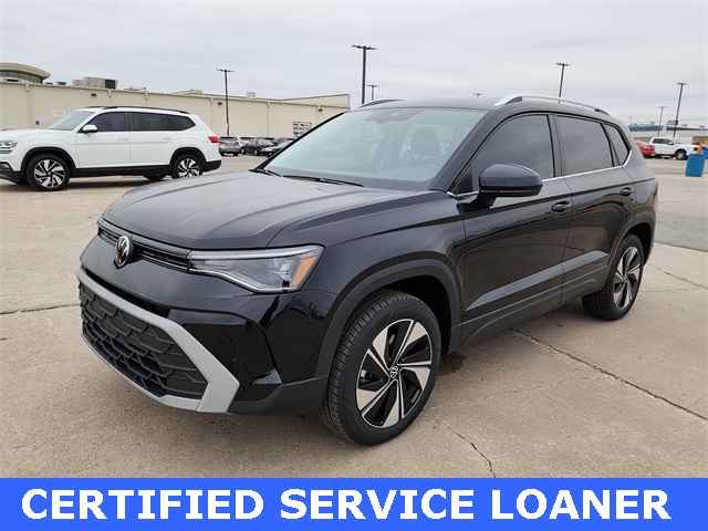 2025 Volkswagen Taos SE photo 2