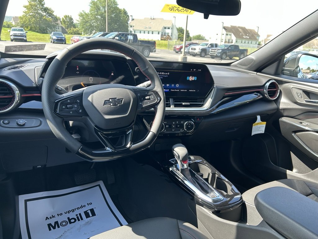 2025 Chevrolet Trax photo 7