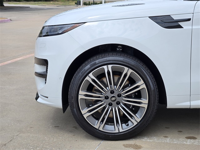 2025 Land Rover Range Rover Sport SE photo 4