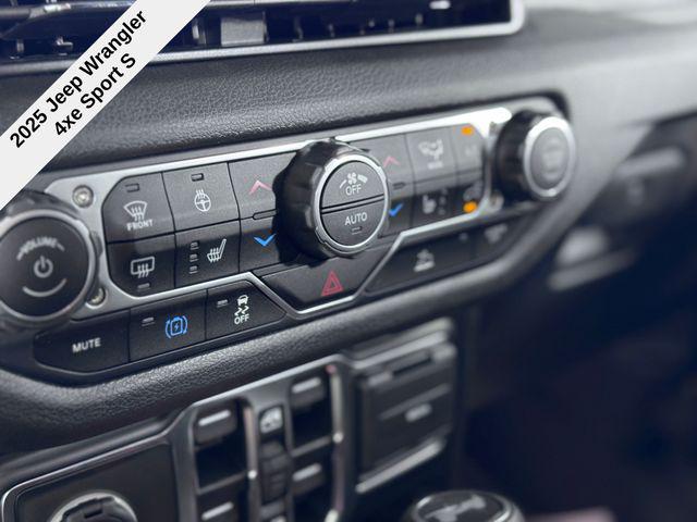 2025 Jeep Wrangler Sport S 4xe photo 31