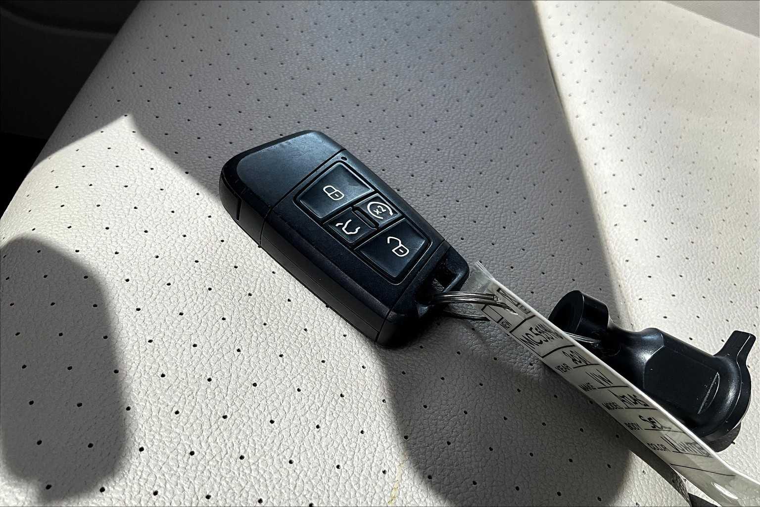 2021 Volkswagen Atlas SEL photo 13