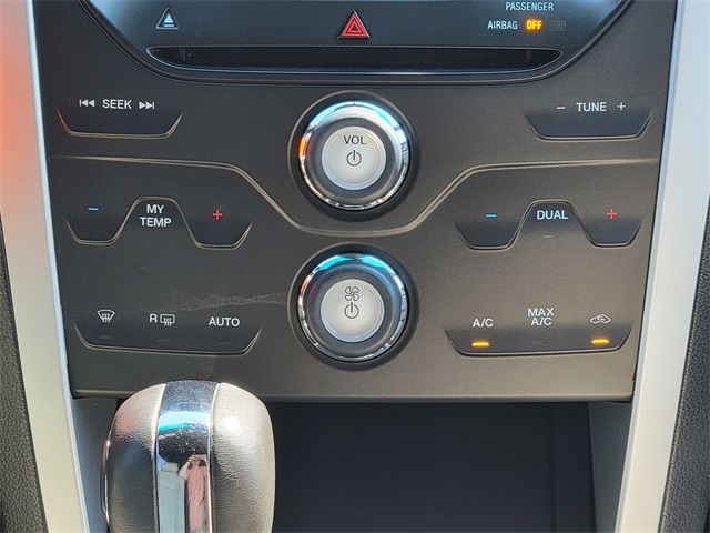 2014 Ford Explorer XLT photo 23
