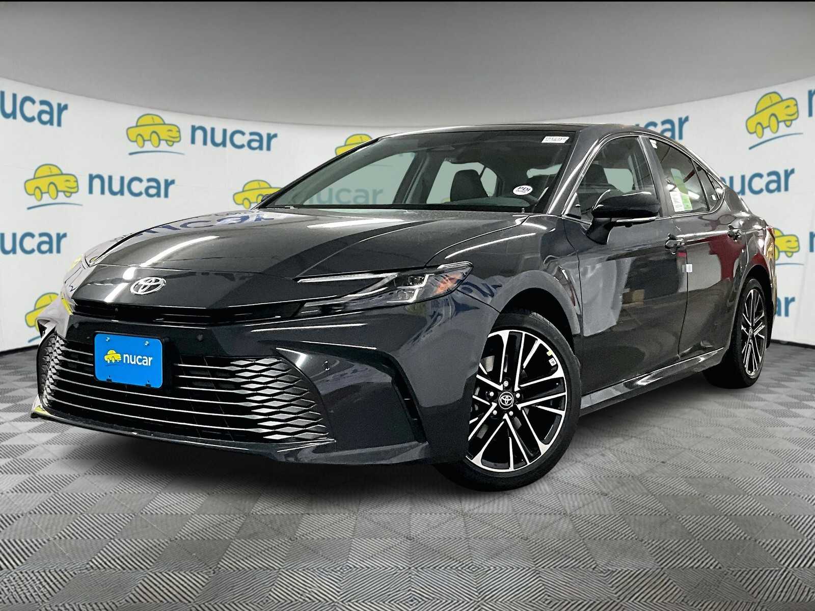 2025 Toyota Camry XLE photo 3