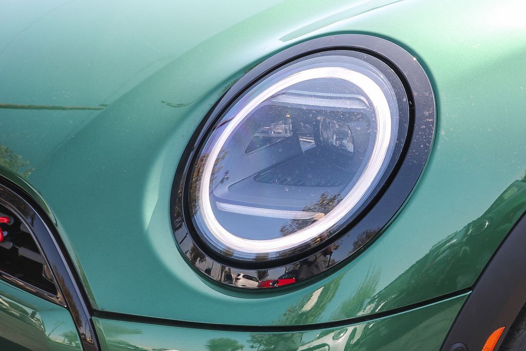 2025 Mini Cooper 2 Door Hardtop Signature photo 5