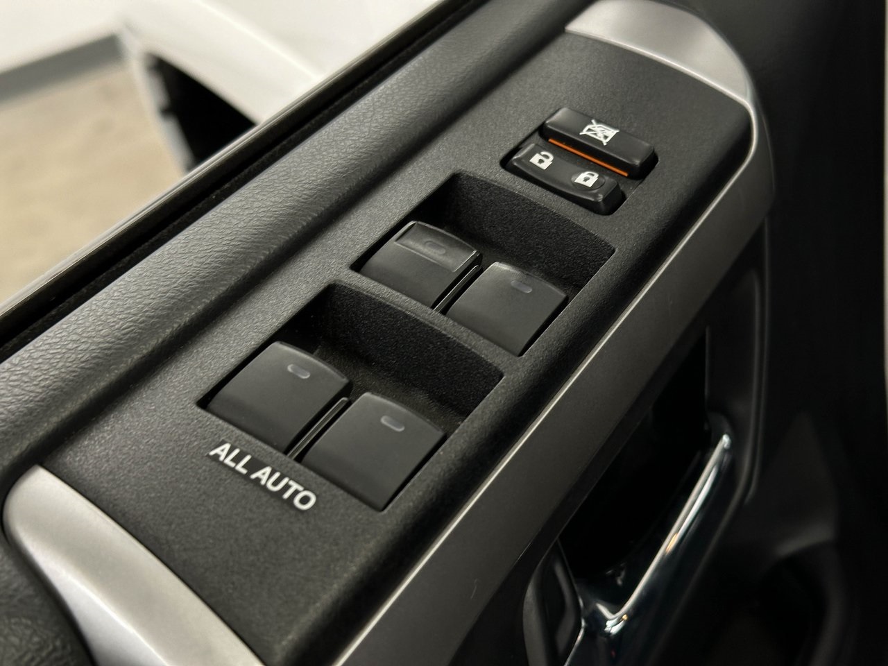 2022 Toyota 4Runner Trail photo 17