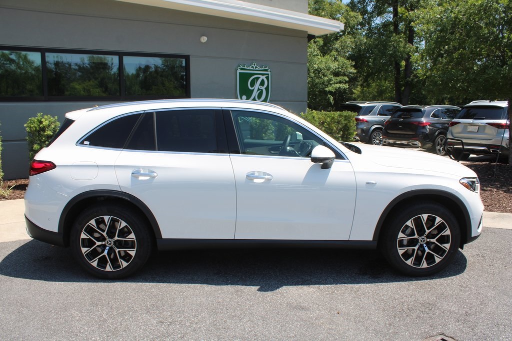 2025 Mercedes Benz GLC 350e 4MATIC photo 2
