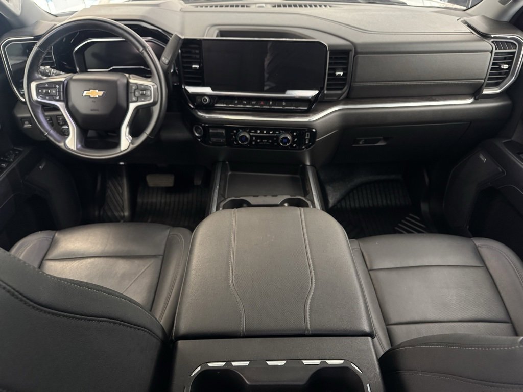 2024 Chevrolet Silverado 3500HD LTZ photo 4