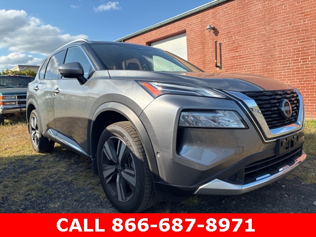 2023 Nissan Rogue Platinum photo 3