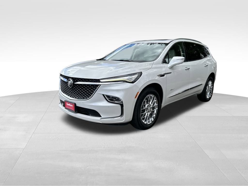 2023 Buick Enclave Avenir photo 2